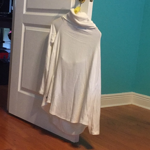 Soft A&F Cozy - Picture 3 of 7